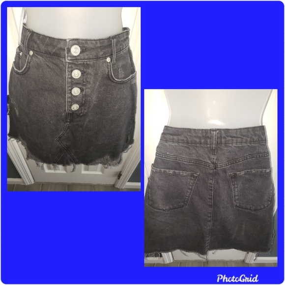 Urban Outfitters BDG black faded fryed mini jean denim skirt - Picture 1 of 3